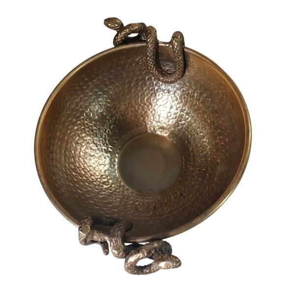 Set Of 2 Gold Hammered Brass ? Bowls With Snake Handles Vintage Decorative Uniqu - Picture 8 of 13